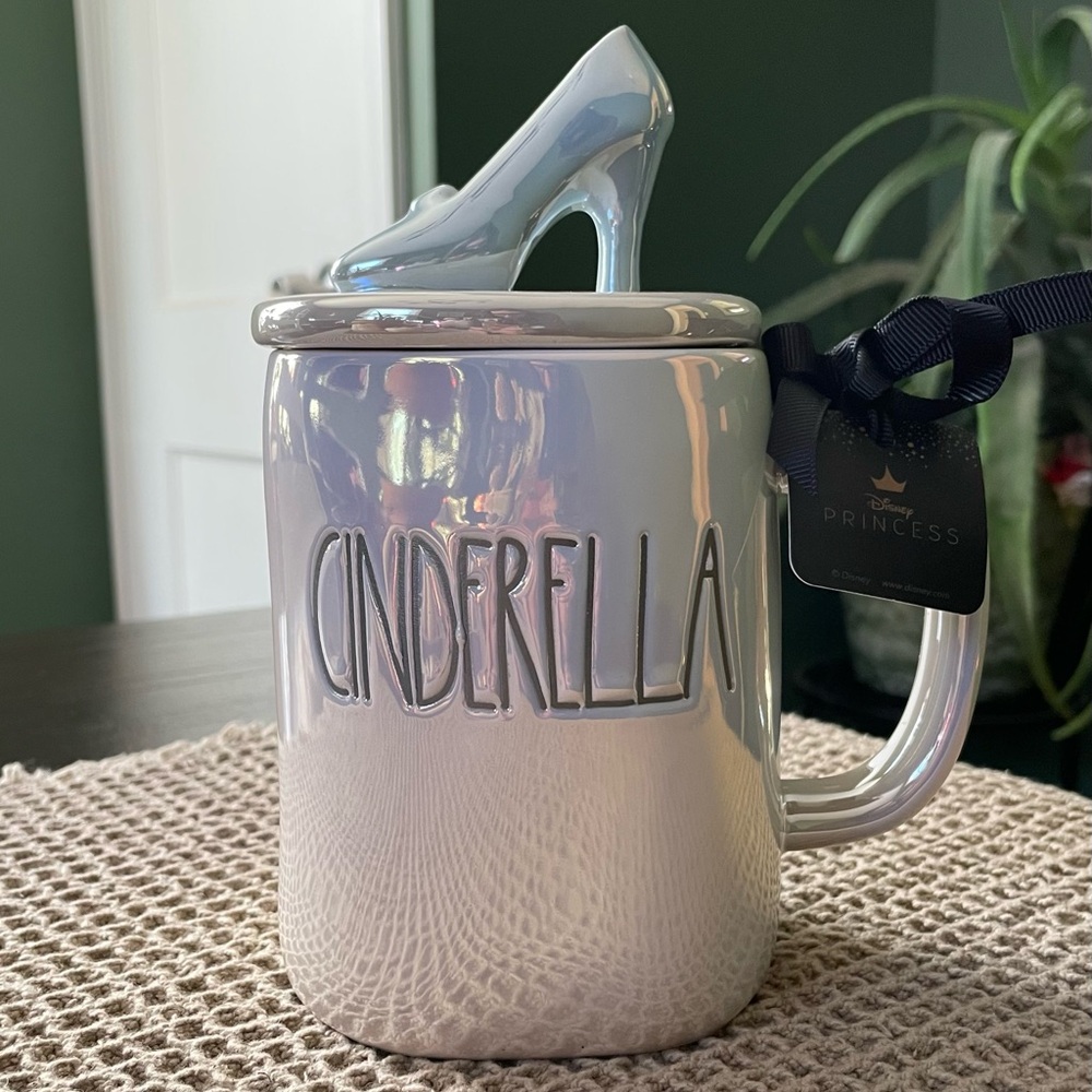 NWT Rae Dunn Cinderella mug